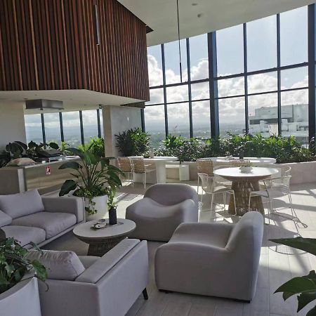 2 Bedroom Luxurious Family Apartment On 40Th Floor With Amazing Ocean Coastline Broadbeach Gold Coast Gc40 Exterior photo