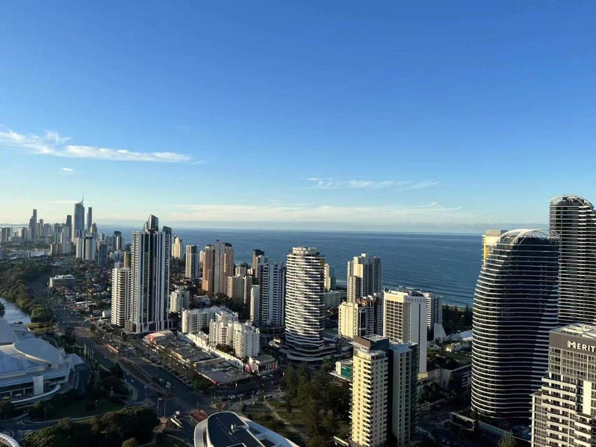 2 Bedroom Luxurious Family Apartment On 40Th Floor With Amazing Ocean Coastline Broadbeach Gold Coast Gc40 Exterior photo