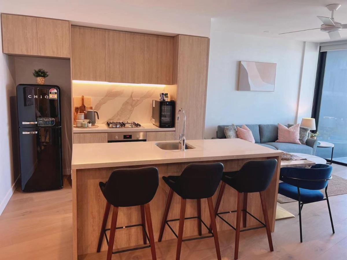 2 Bedroom Luxurious Family Apartment On 40Th Floor With Amazing Ocean Coastline Broadbeach Gold Coast Gc40 Exterior photo