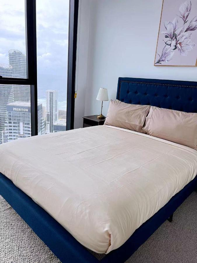 2 Bedroom Luxurious Family Apartment On 40Th Floor With Amazing Ocean Coastline Broadbeach Gold Coast Gc40 Exterior photo