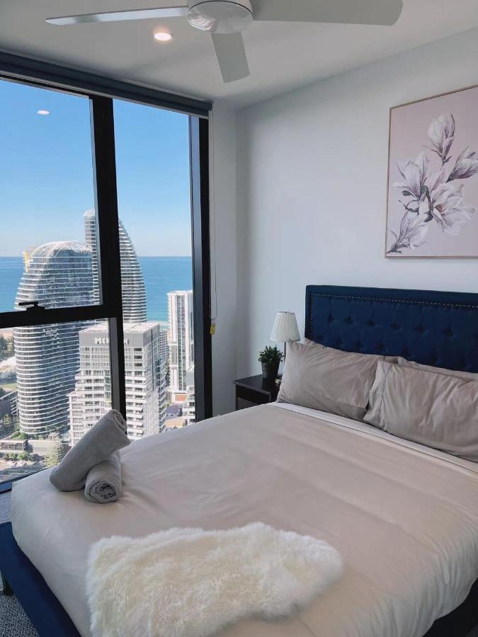 2 Bedroom Luxurious Family Apartment On 40Th Floor With Amazing Ocean Coastline Broadbeach Gold Coast Gc40 Exterior photo